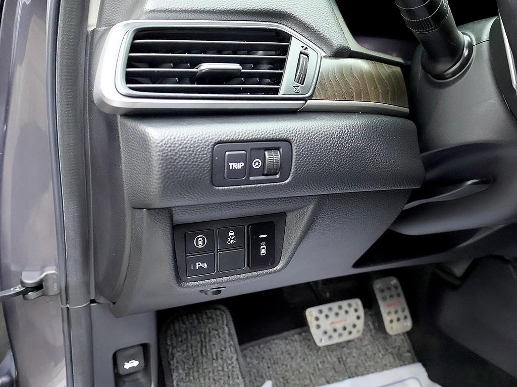 Honda Accord — photo 14