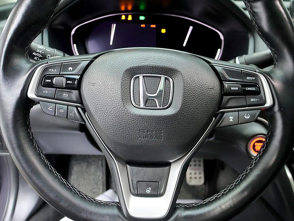 Honda Accord — photo 16