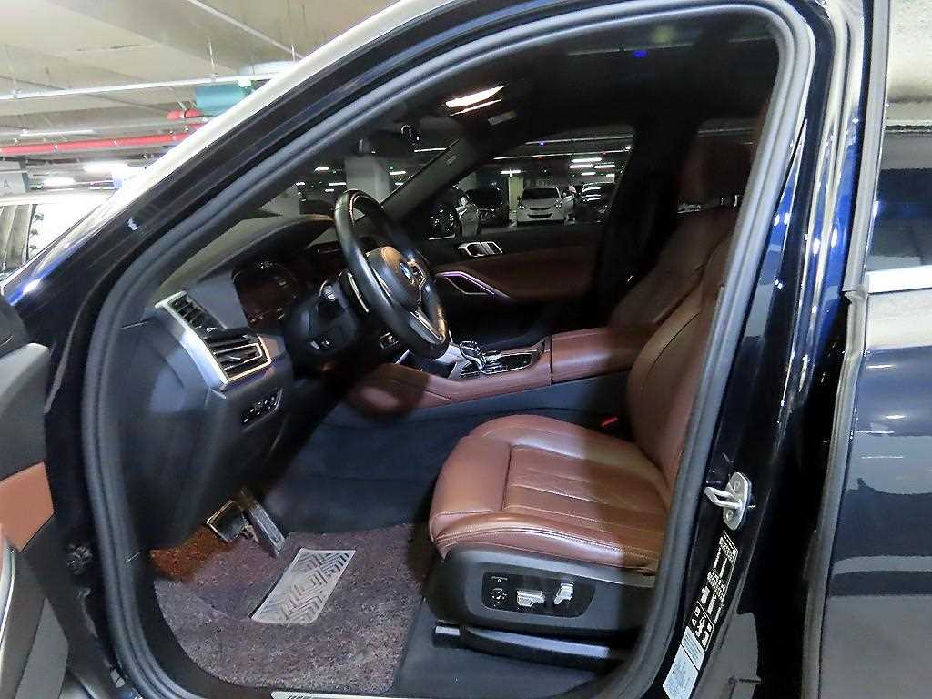 BMW X6 — photo 06