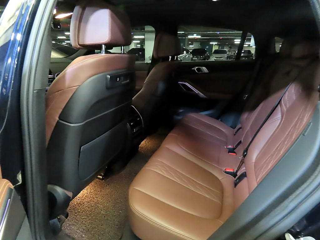 BMW X6 — photo 07