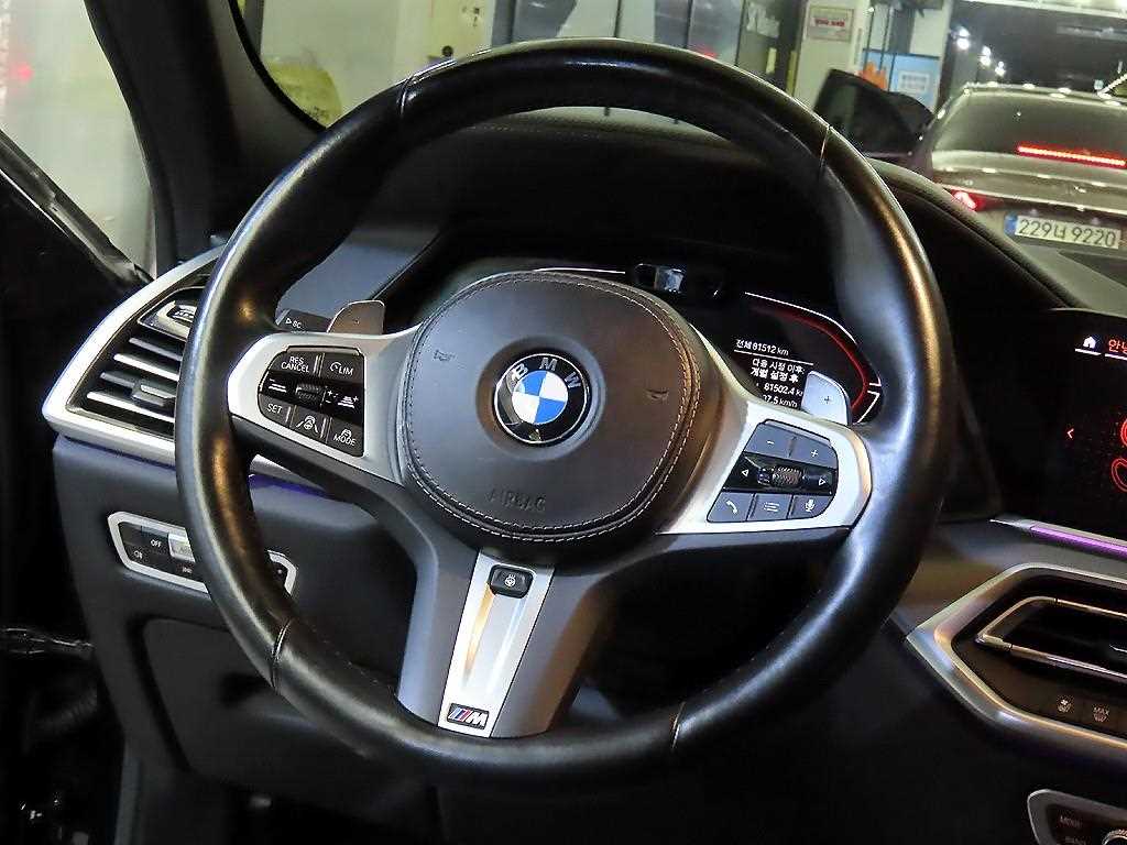 BMW X6 — photo 08