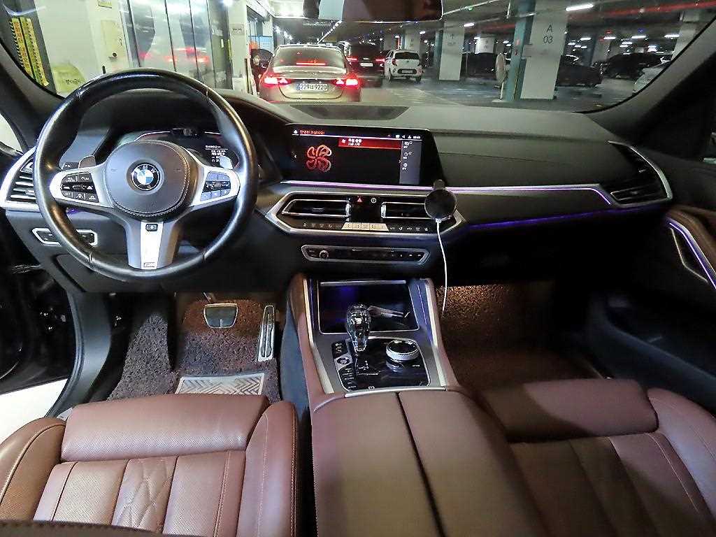 BMW X6 — photo 10