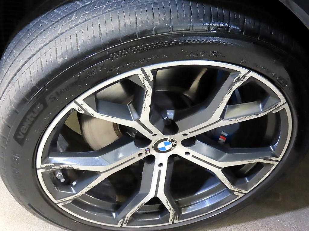 BMW X6 — photo 20