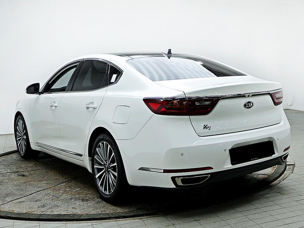 Kia K7 — photo 04