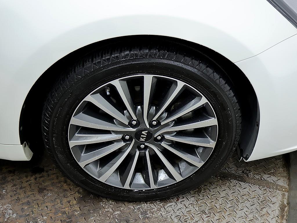 Kia K7 — photo 08