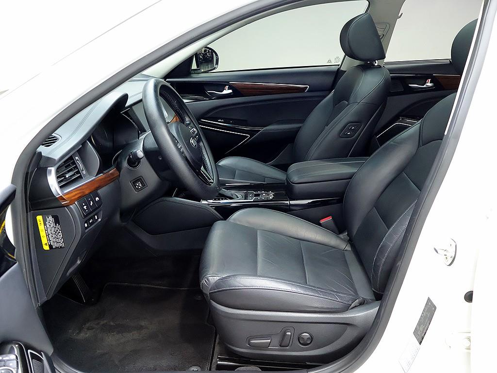 Kia K7 — photo 11