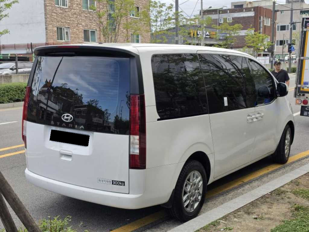 Hyundai Staria — photo 05