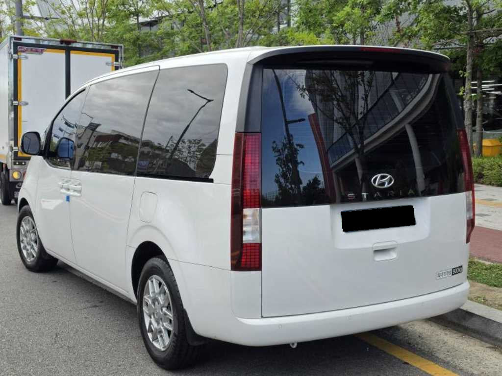 Hyundai Staria — photo 07