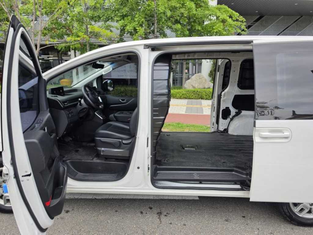 Hyundai Staria — photo 14