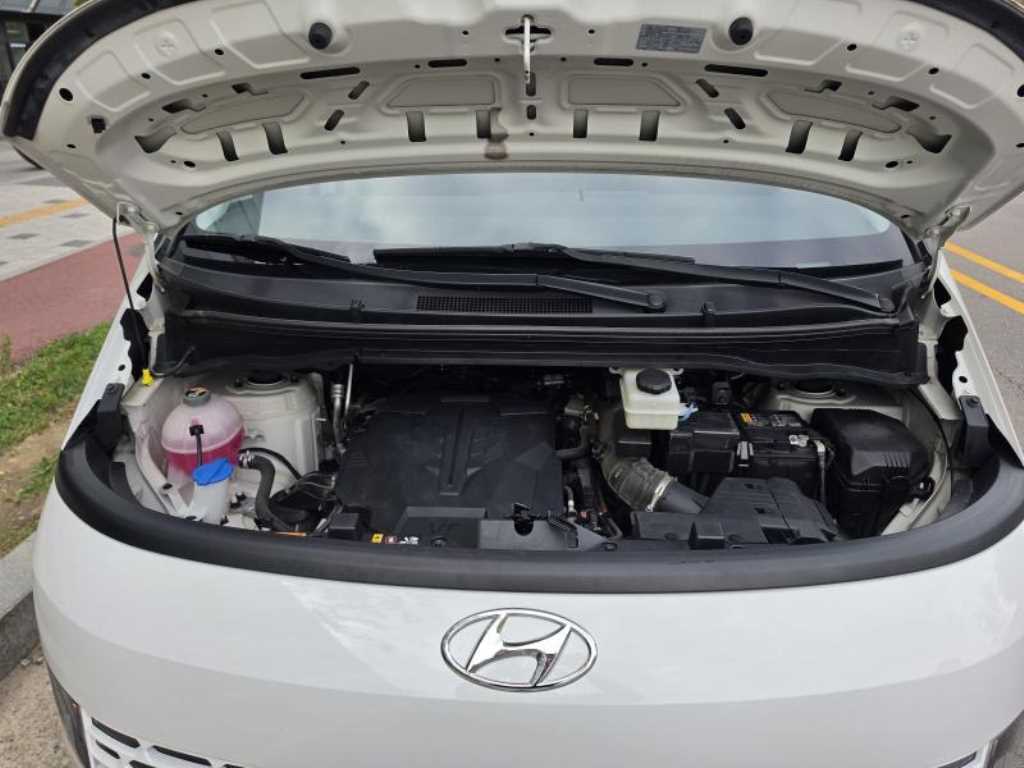 Hyundai Staria — photo 17