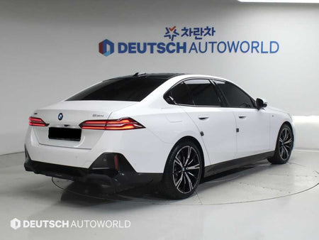 BMW 5-Series — photo 02