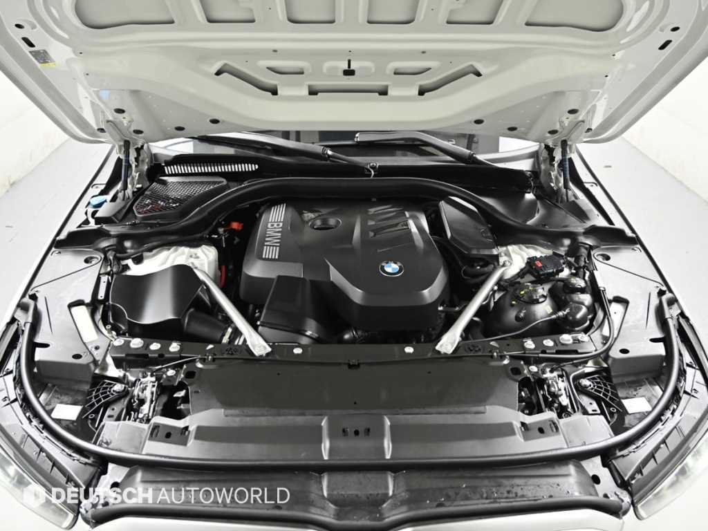 BMW 5-Series — photo 06