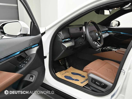 BMW 5-Series — photo 11