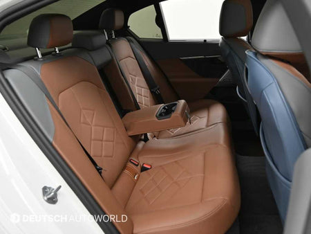 BMW 5-Series — photo 12
