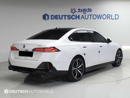 BMW 5-Series — photo 02