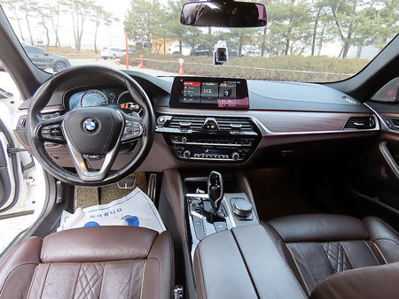 BMW 5-Series — photo 07