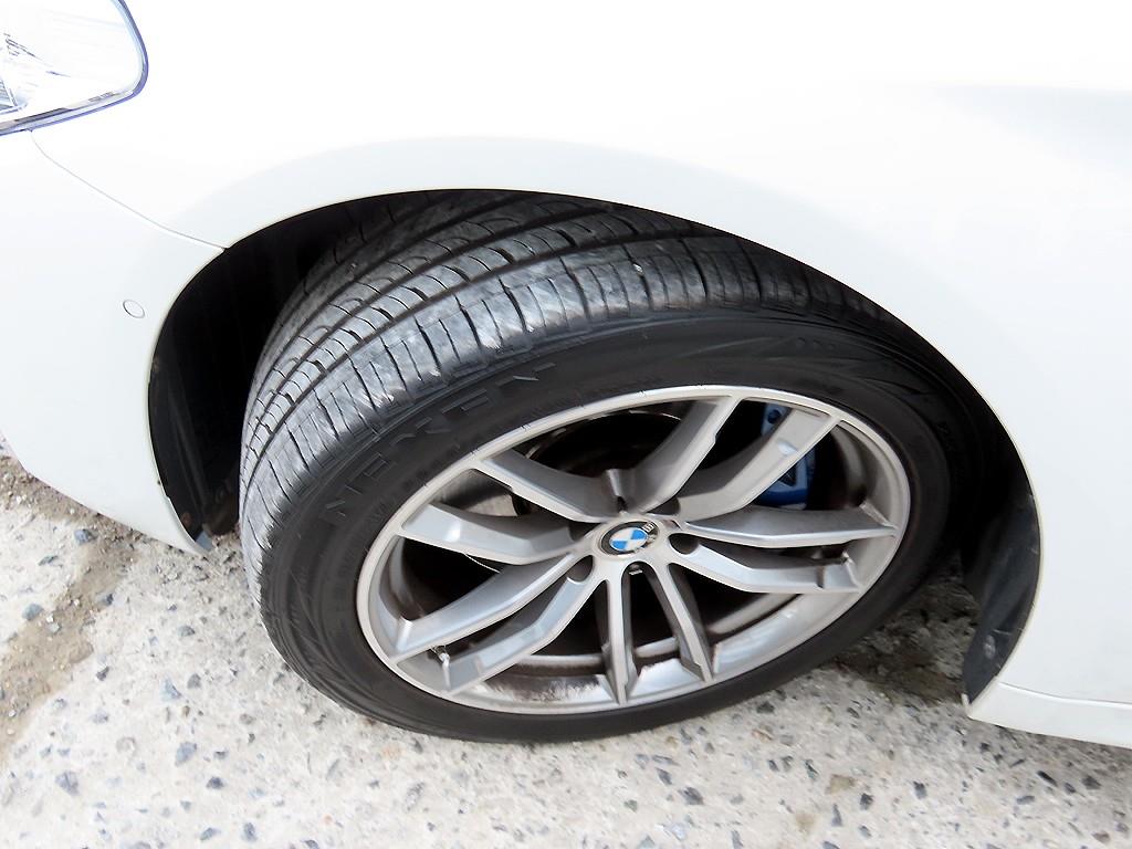 BMW 5-Series — photo 20