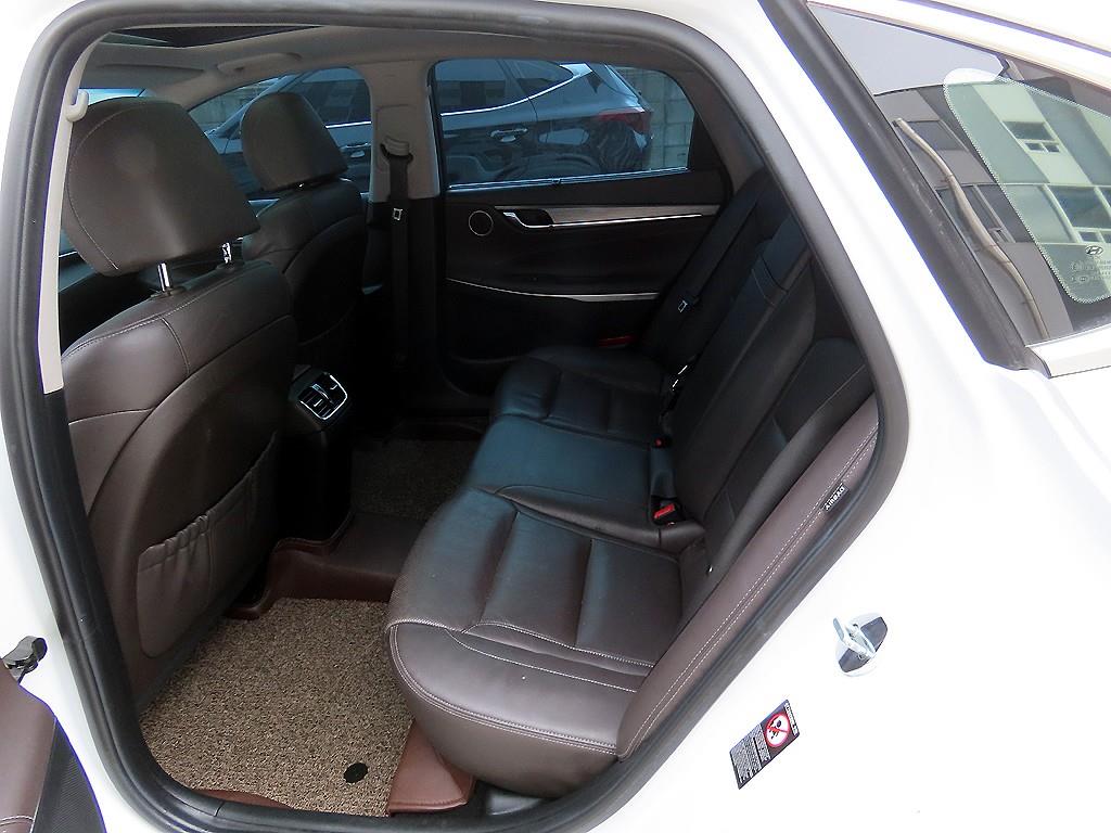 Hyundai Grandeur — photo 06