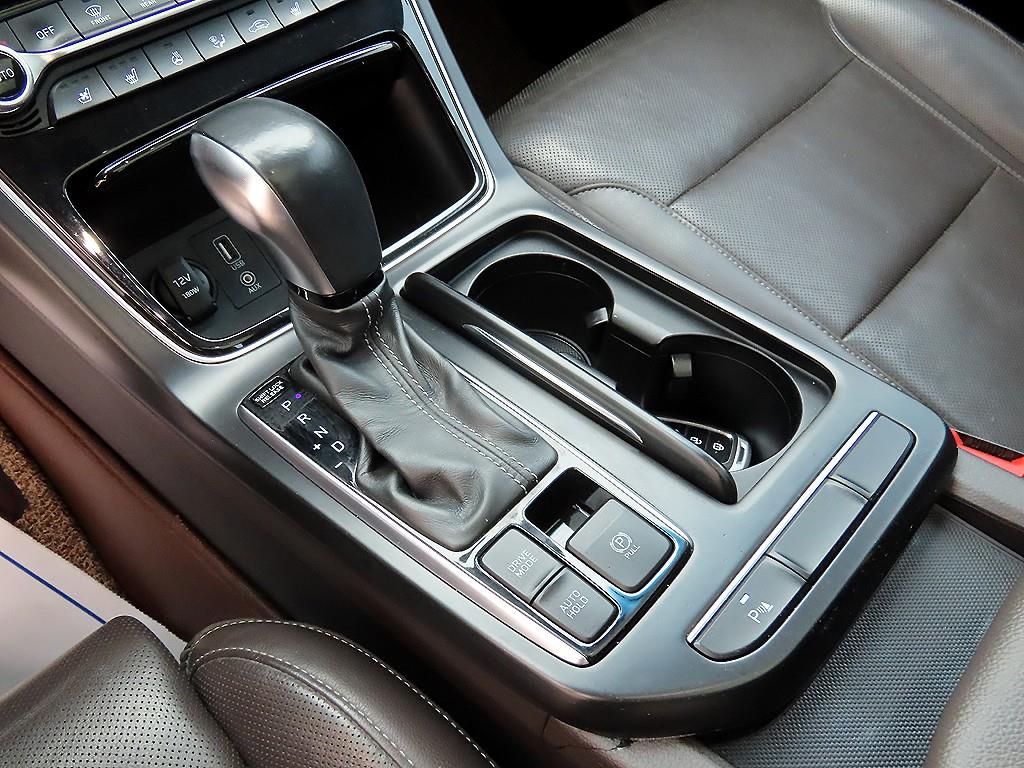 Hyundai Grandeur — photo 11