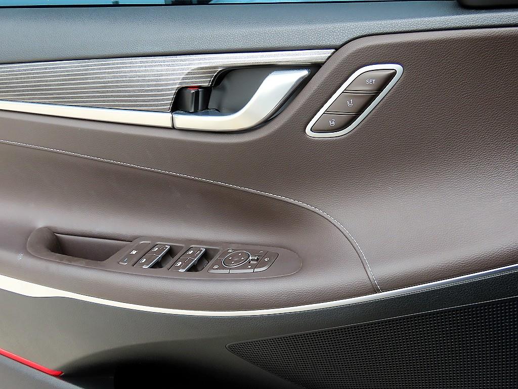 Hyundai Grandeur — photo 12