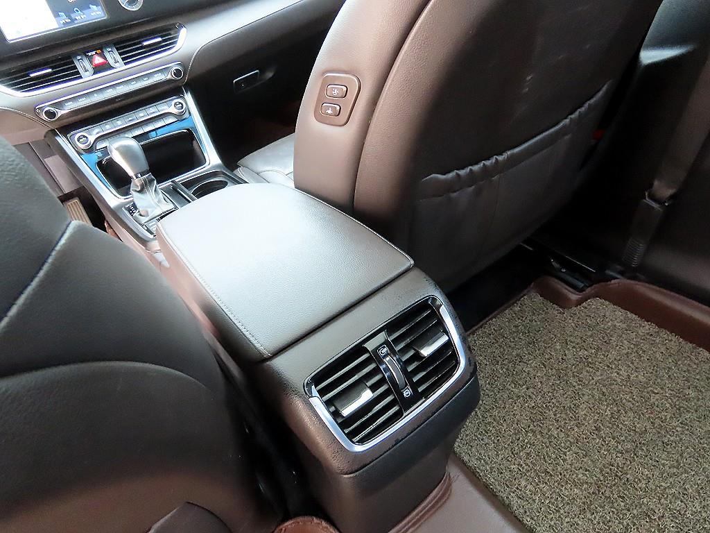 Hyundai Grandeur — photo 16
