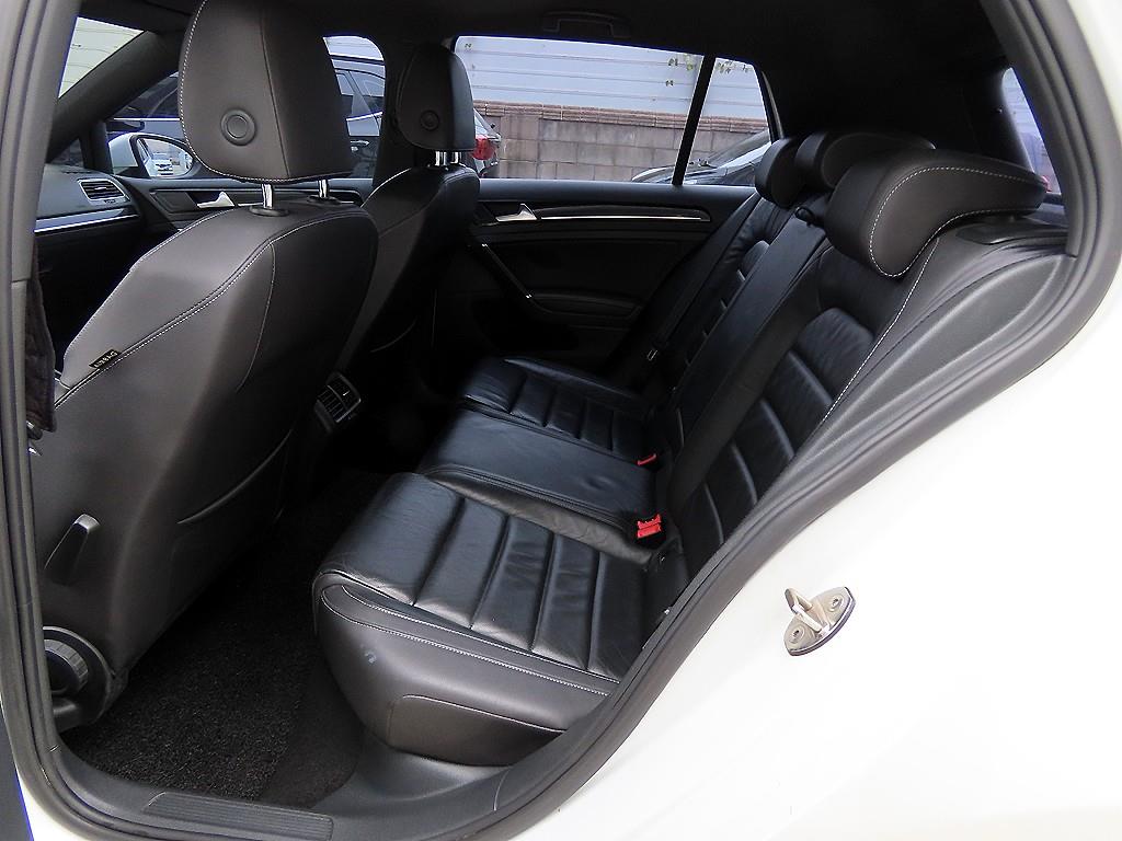 Volkswagen Golf — photo 06