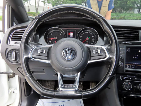 Volkswagen Golf — photo 08