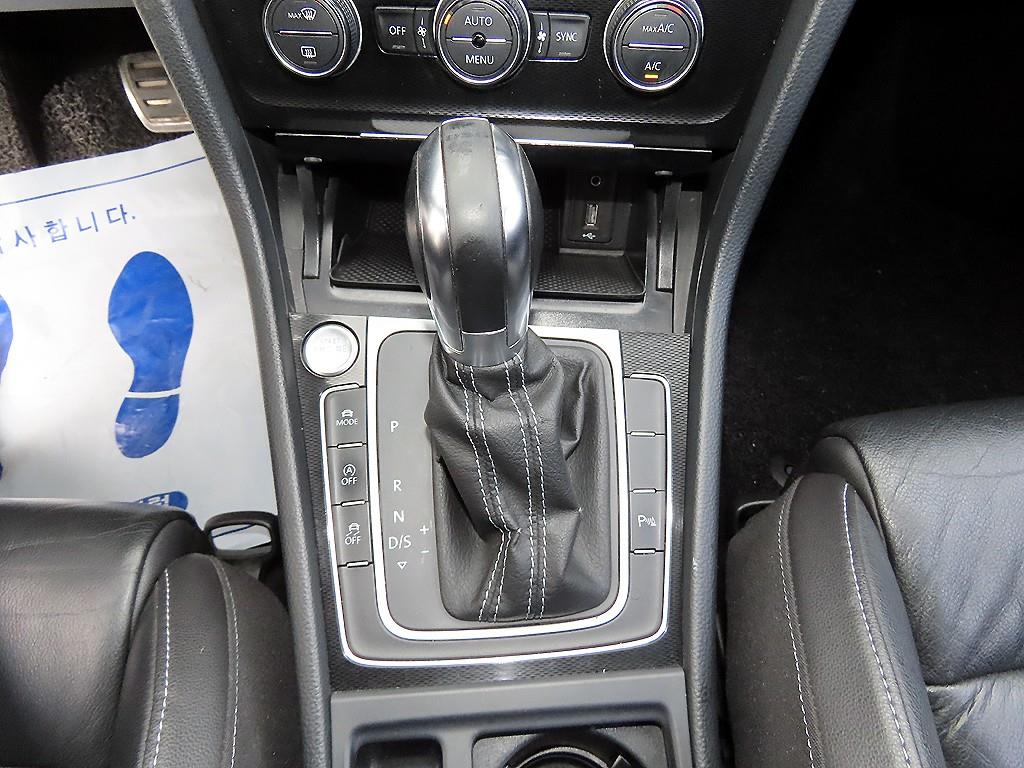 Volkswagen Golf — photo 10