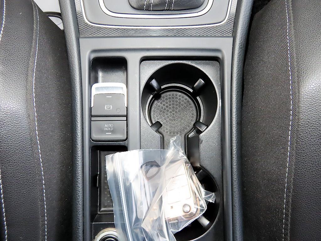 Volkswagen Golf — photo 12