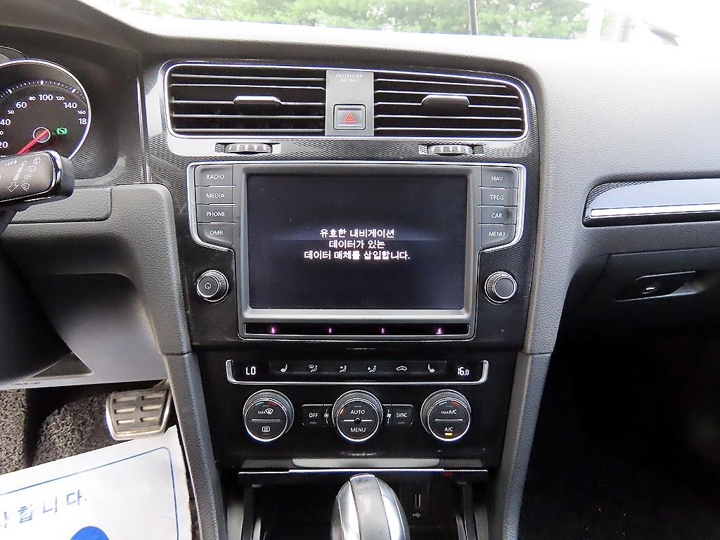 Volkswagen Golf — photo 13