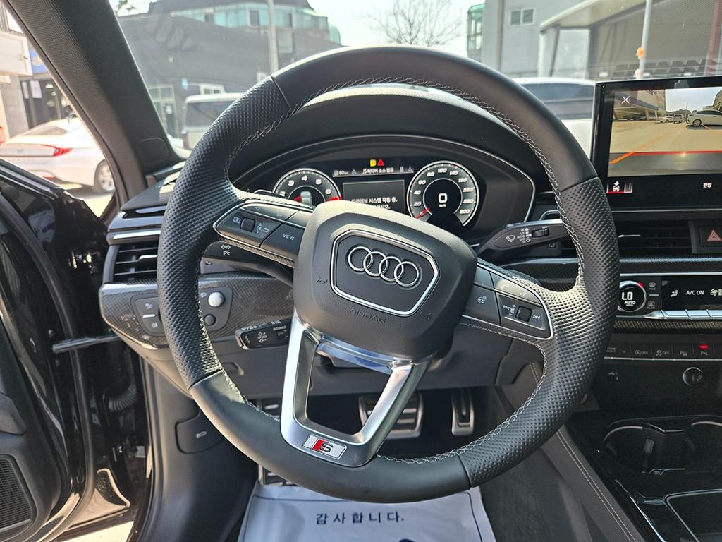 Audi S4 — photo 07