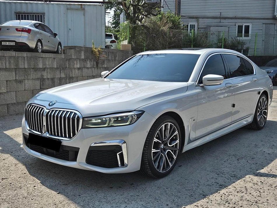 BMW 7-Series — photo 02