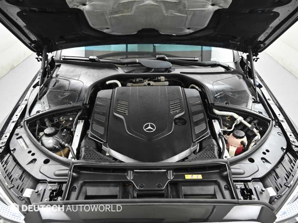 Mercedes-Benz S-Class — photo 06