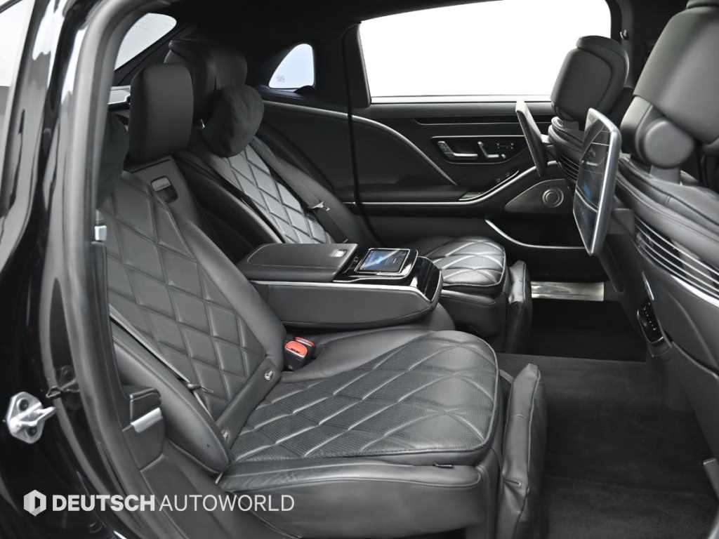 Mercedes-Benz S-Class — photo 12