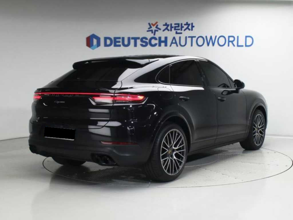 Porsche Cayenne — photo 02