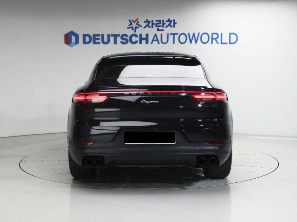 Porsche Cayenne — photo 04