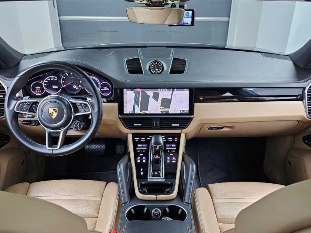 Porsche Cayenne — photo 07