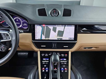 Porsche Cayenne — photo 14