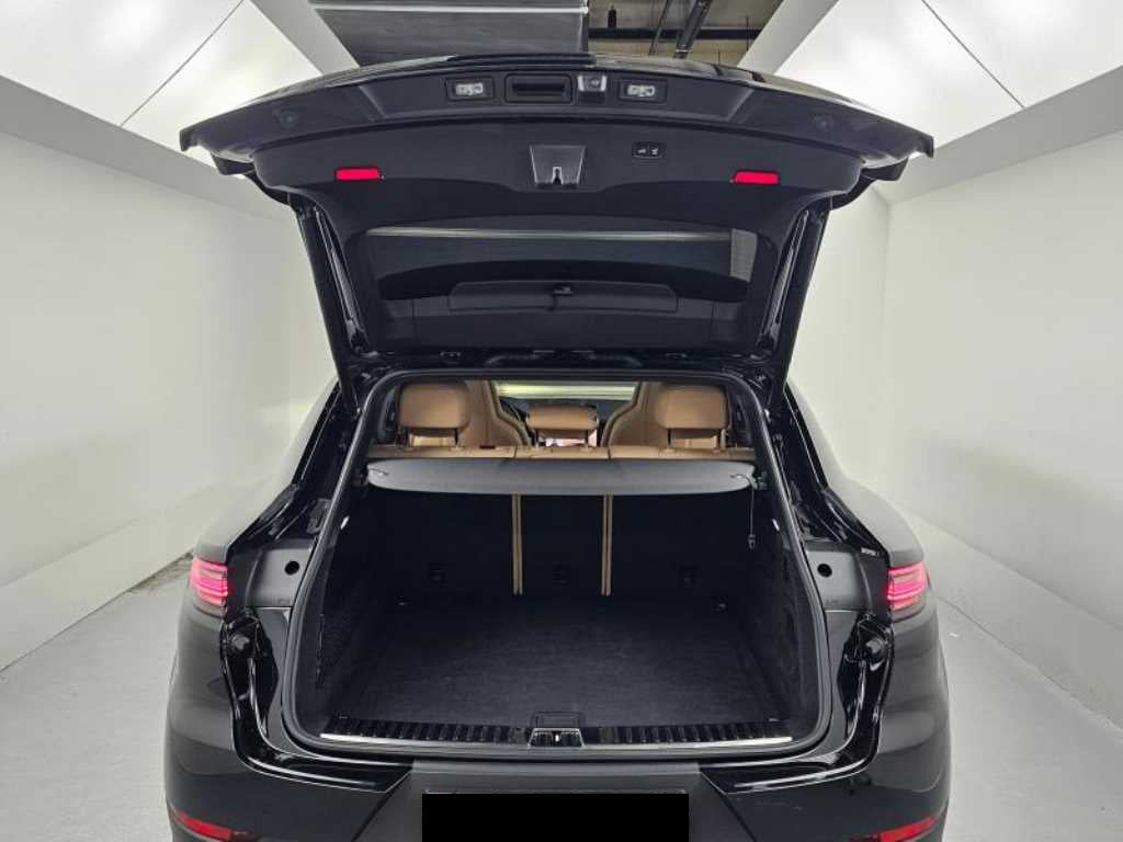 Porsche Cayenne — photo 19