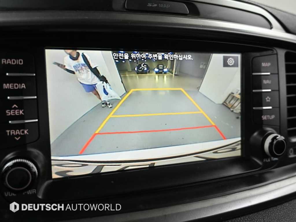 Kia Sorento — photo 12