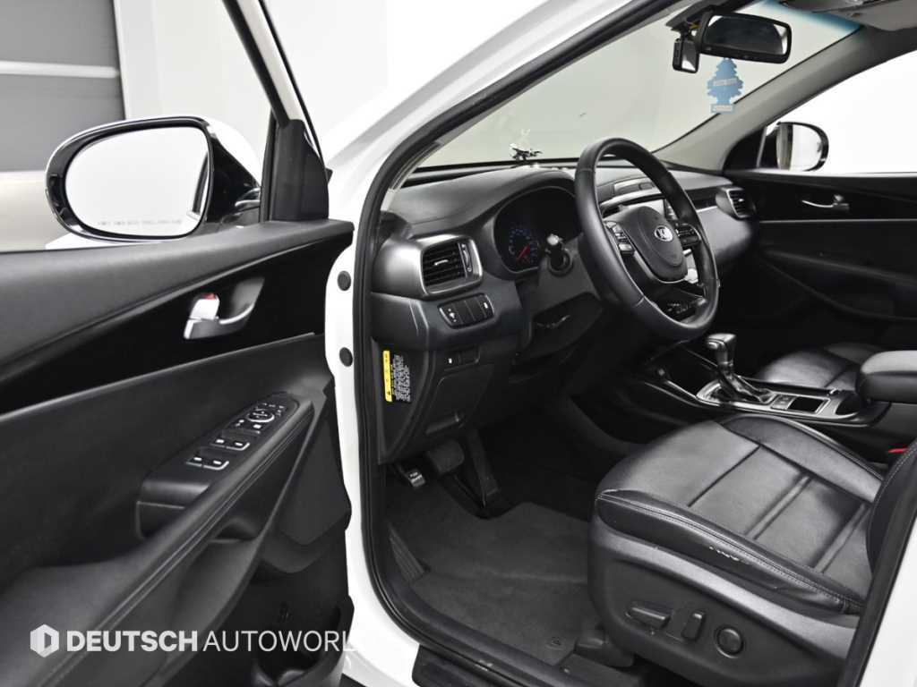 Kia Sorento — photo 16