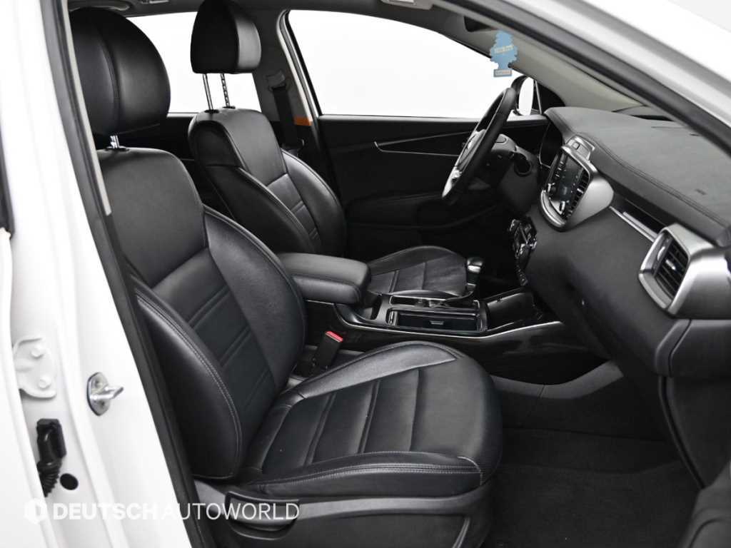 Kia Sorento — photo 17