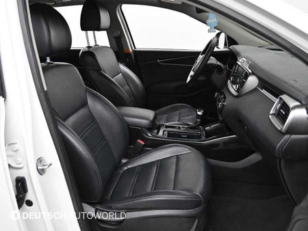 Kia Sorento — photo 17