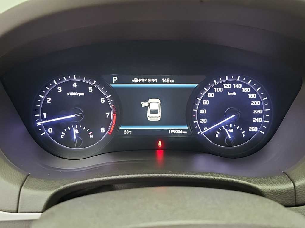Genesis G80 — photo 06