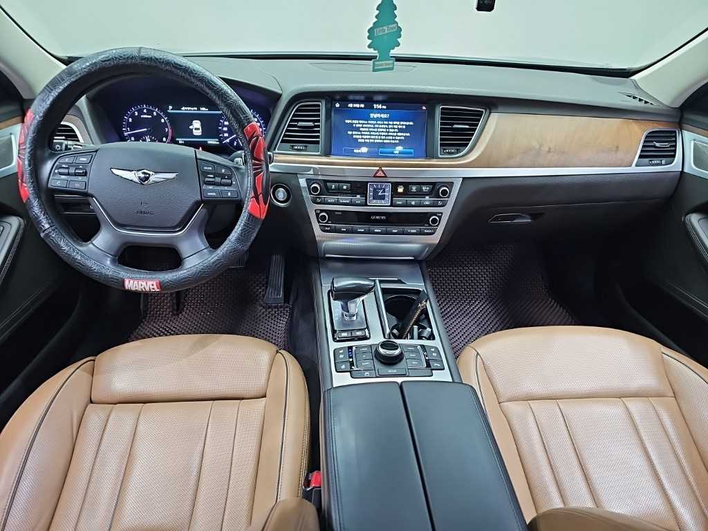 Genesis G80 — photo 07