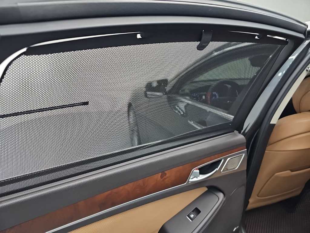Genesis G80 — photo 13