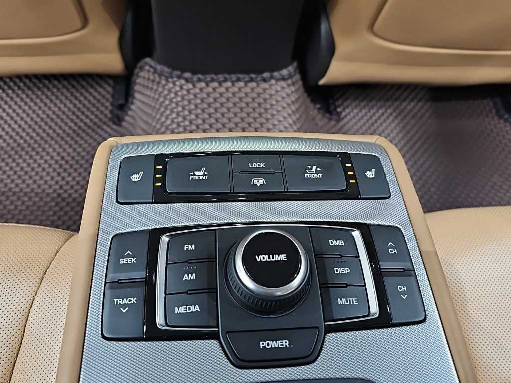 Genesis G80 — photo 15