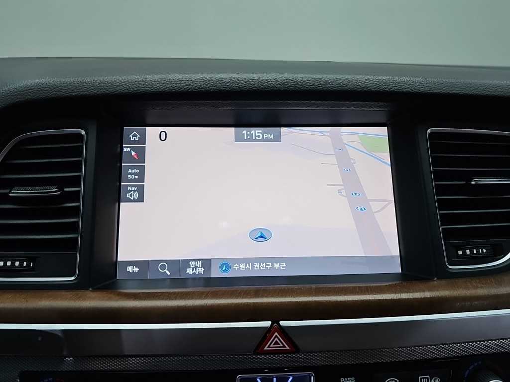 Genesis G80 — photo 16