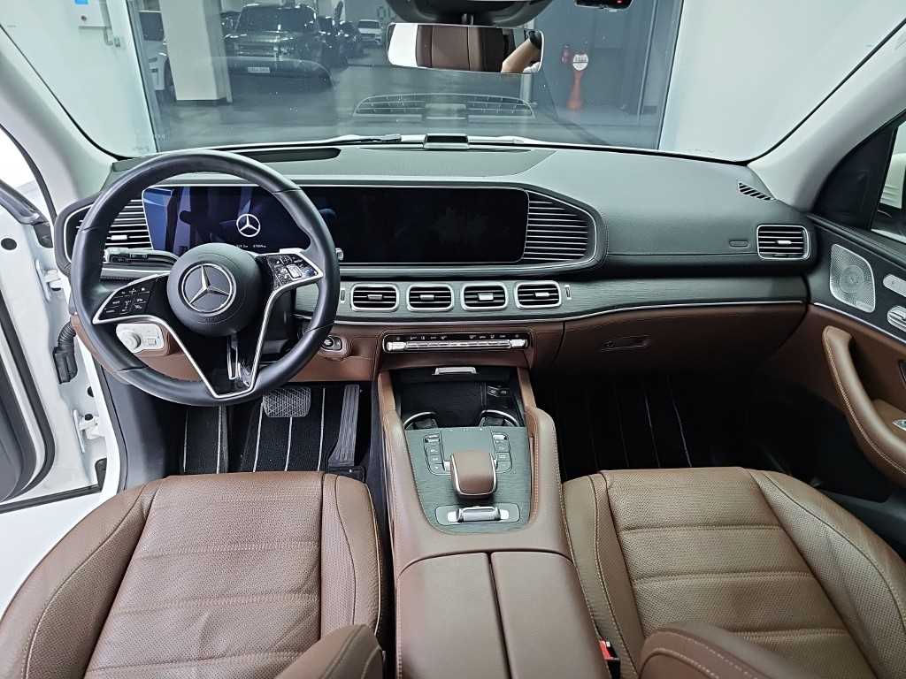 Mercedes-Benz GLE-Class — photo 07