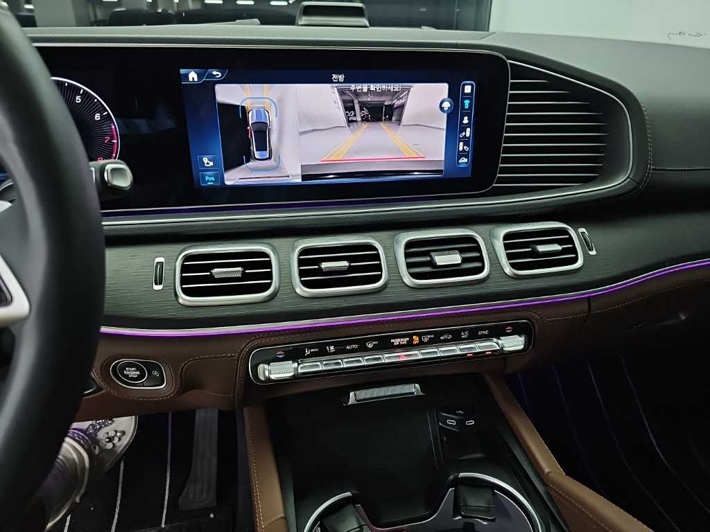 Mercedes-Benz GLE-Class — photo 10
